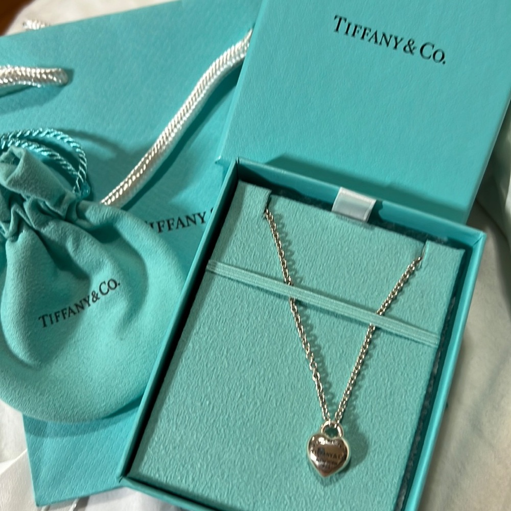 Tiffany & co sterling silver heart necklace